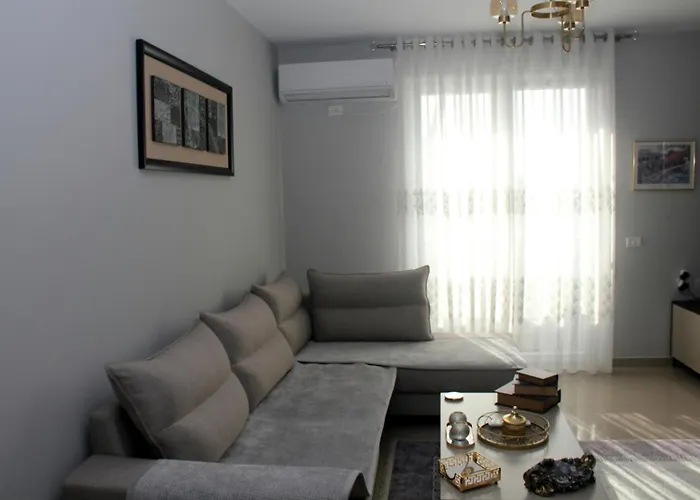 Apartament Shkoder 公寓 *